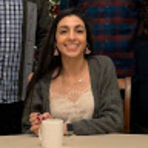 Meet your Posher, Daniela